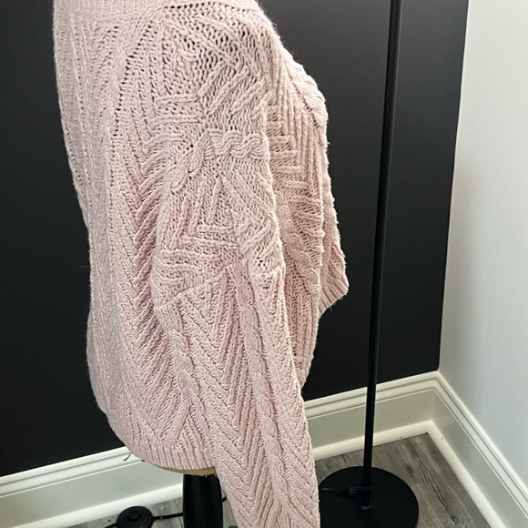 La Hearts Soft Blush V-Neck Sweater - Picture 6 of 10